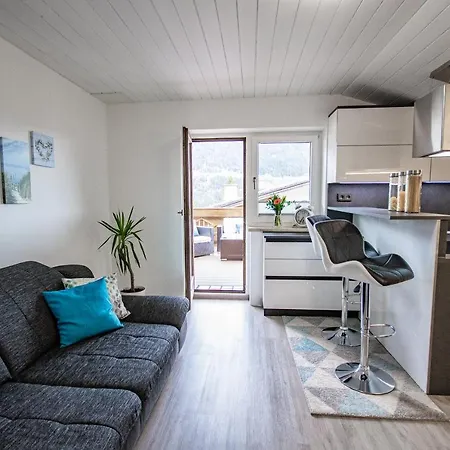 Zeitlos. °18 Mieders